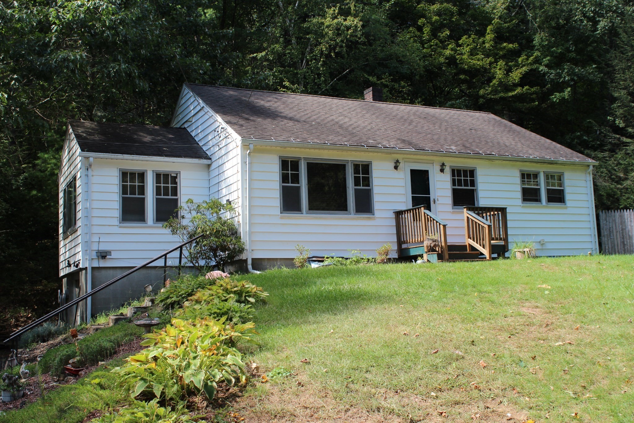 3-bed Single Family at 390 Worcester Rd, Barre