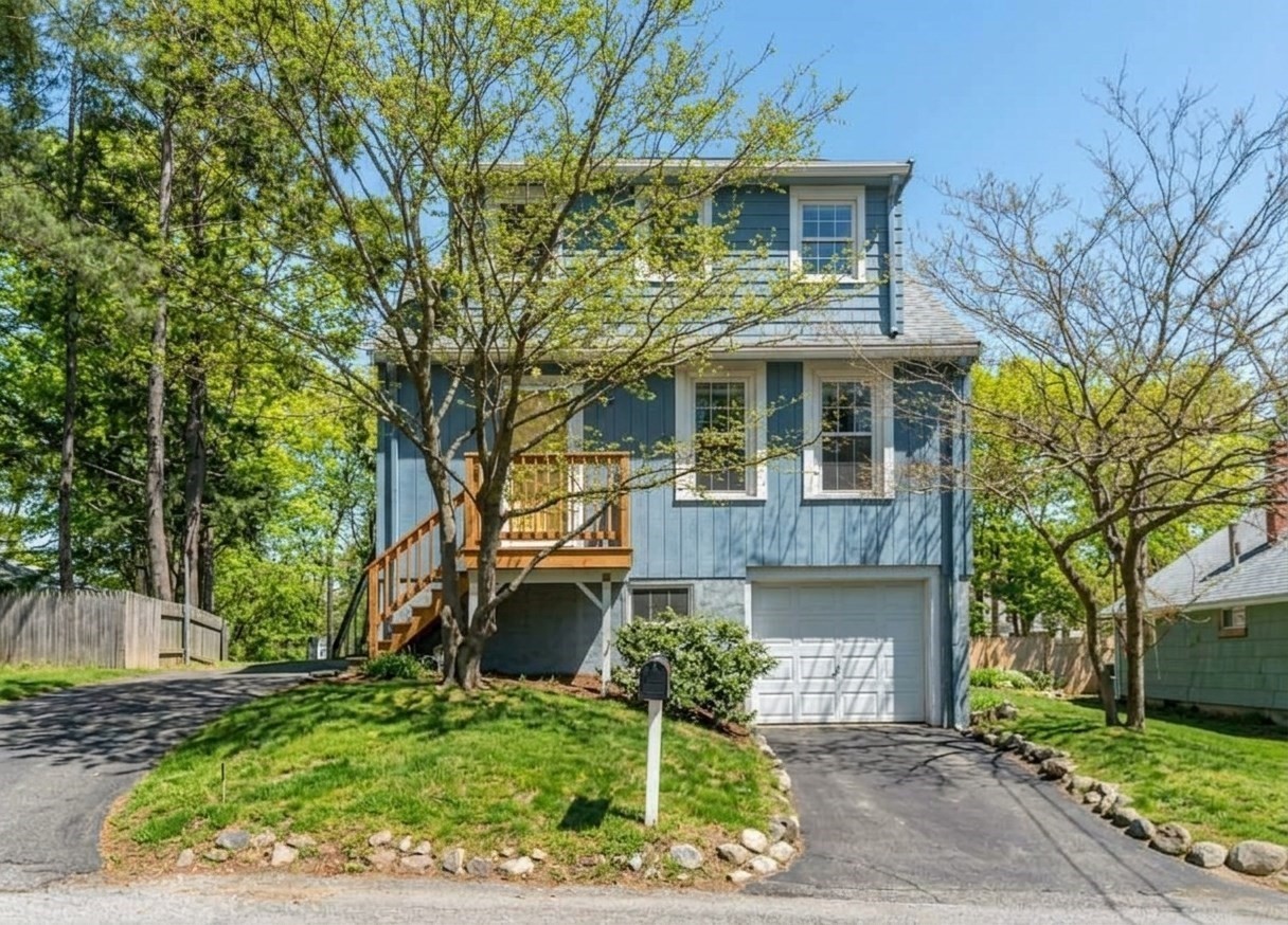 Casa Unifamiliar de 4 habitaciones en 76 E Shore Rd, Holbrook