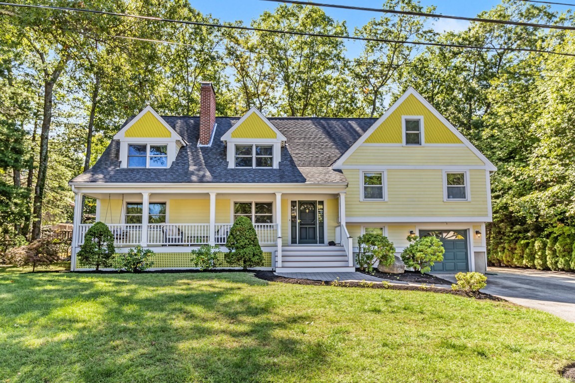4-bed Single Family at 30 Sarah St, Burlington