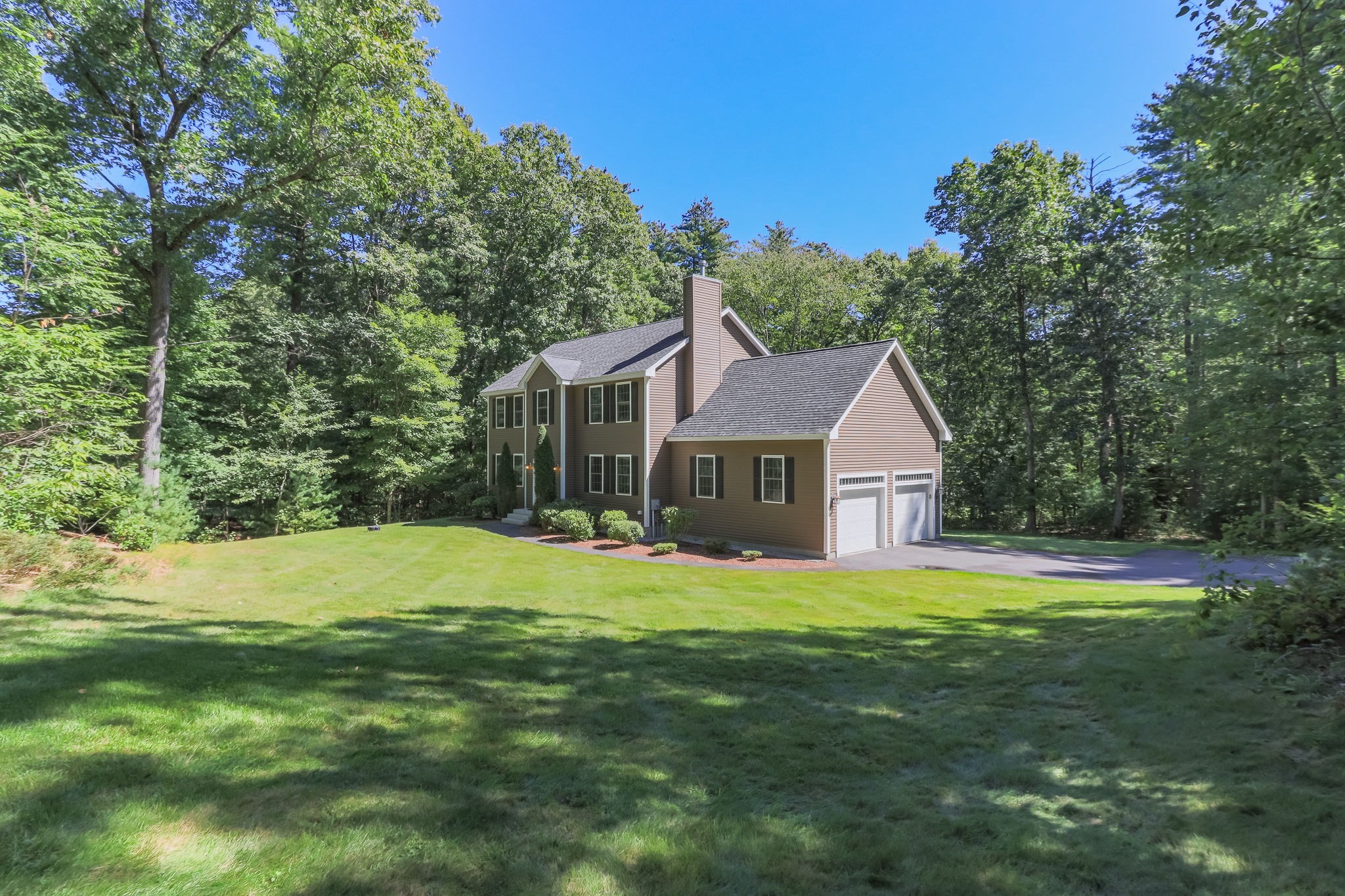 4-bed Single Family at 149 Pepperell Road, Groton