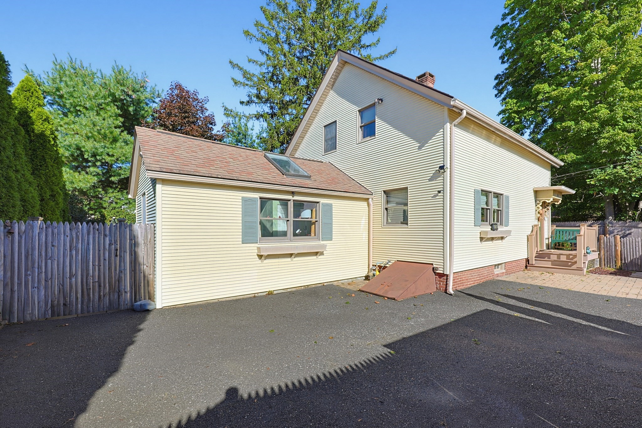 Casa Unifamiliar de 4 habitaciones en 136 East Street, North Attleboro