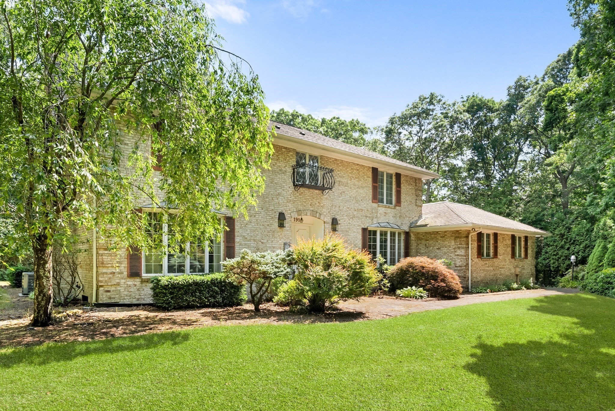 4-bed Single Family at 191 Fairway Drive, Seekonk