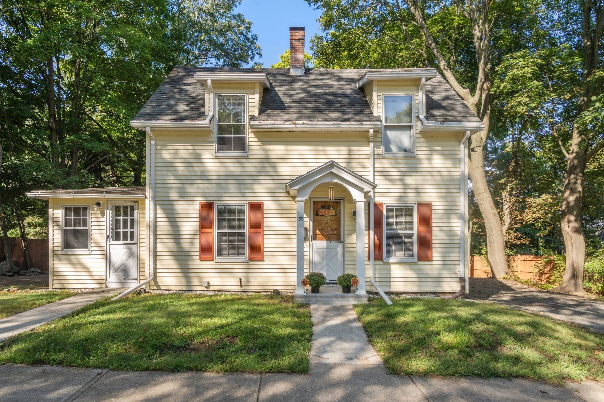 3-bed Single Family at 32 Elm Street, Hudson