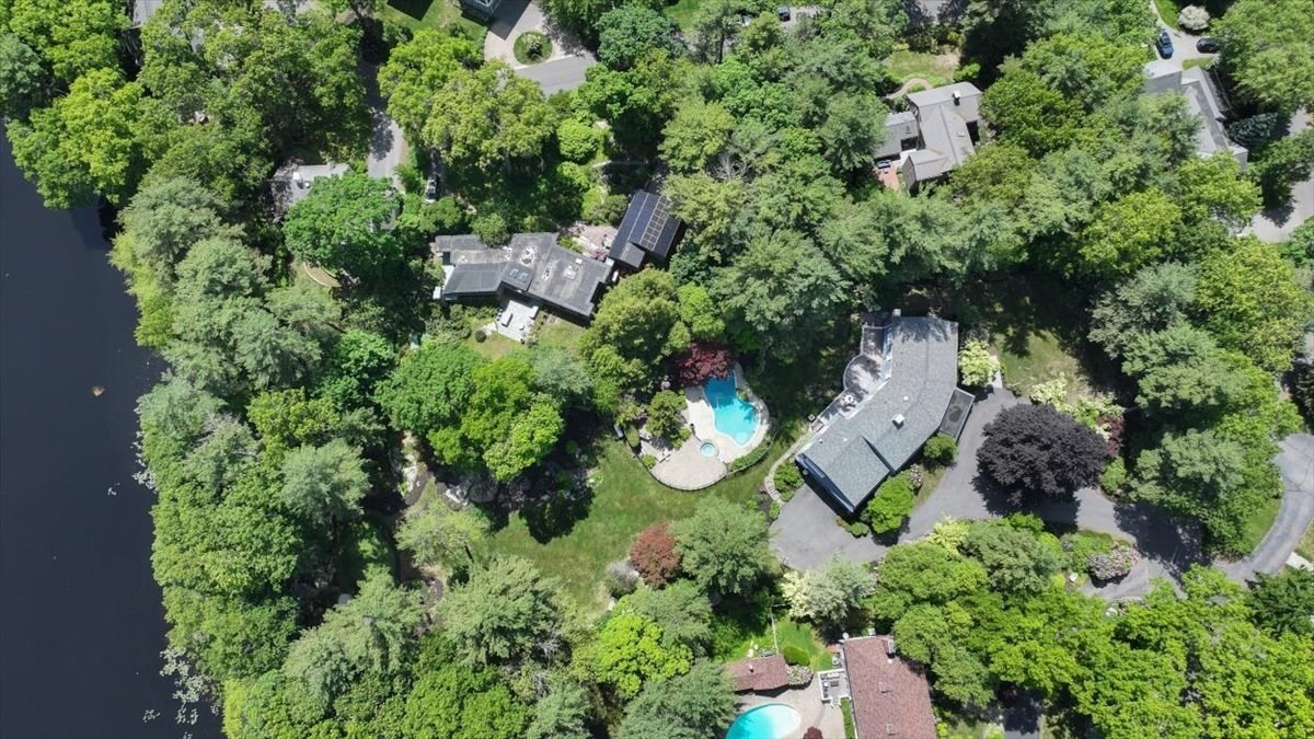 6-bed Single Family at 1 Grist Mill Lane, Hingham