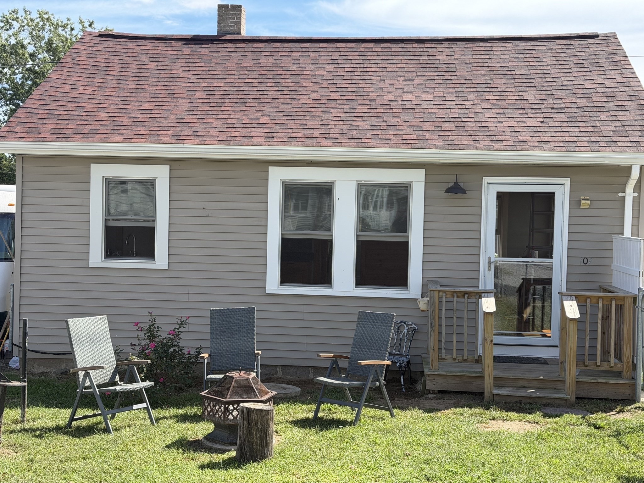 1-bed Single Family at 107 Bluff Ave, Swansea