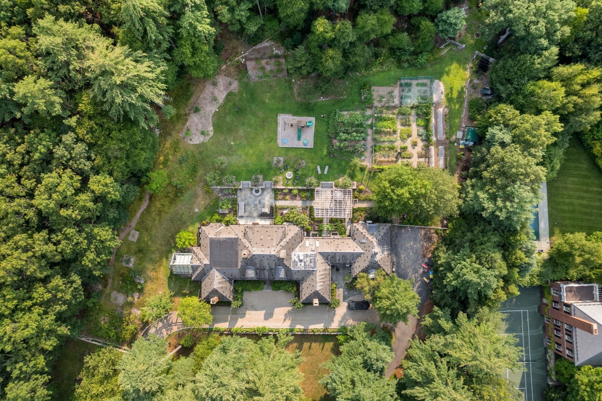 Casa Unifamiliar de 4 quartos em 150 Pond Road, Wellesley