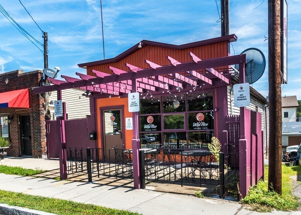 Comercial de 0 quartos em 71-73 Elm St, Watertown
