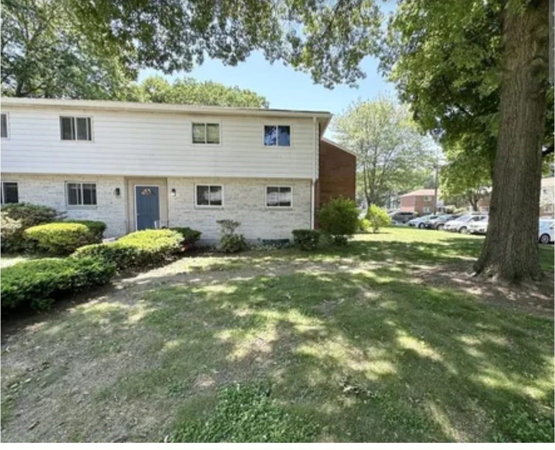 Condomínio de 3 quartos em 205 Bishop Dr # 205, Framingham