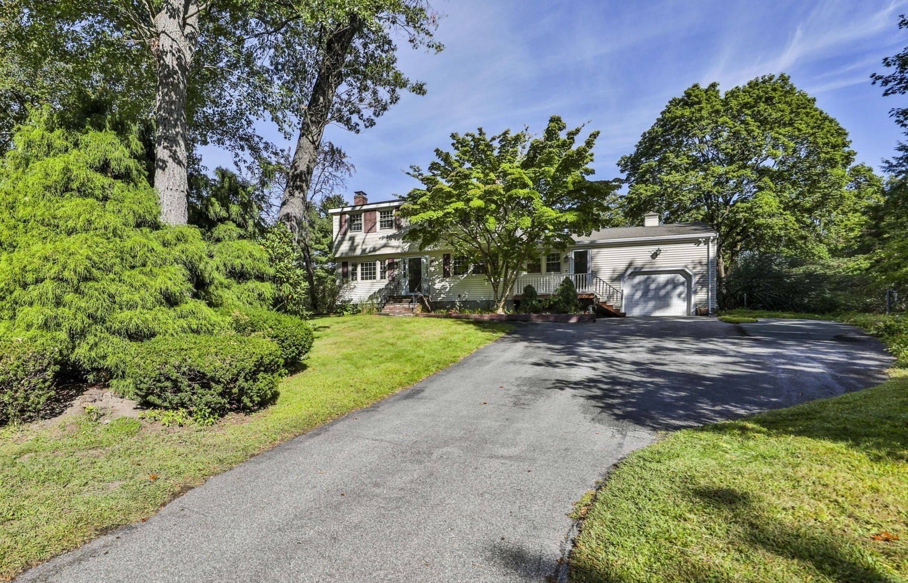4-bed Single Family at 45 Arakelian Drive, Billerica