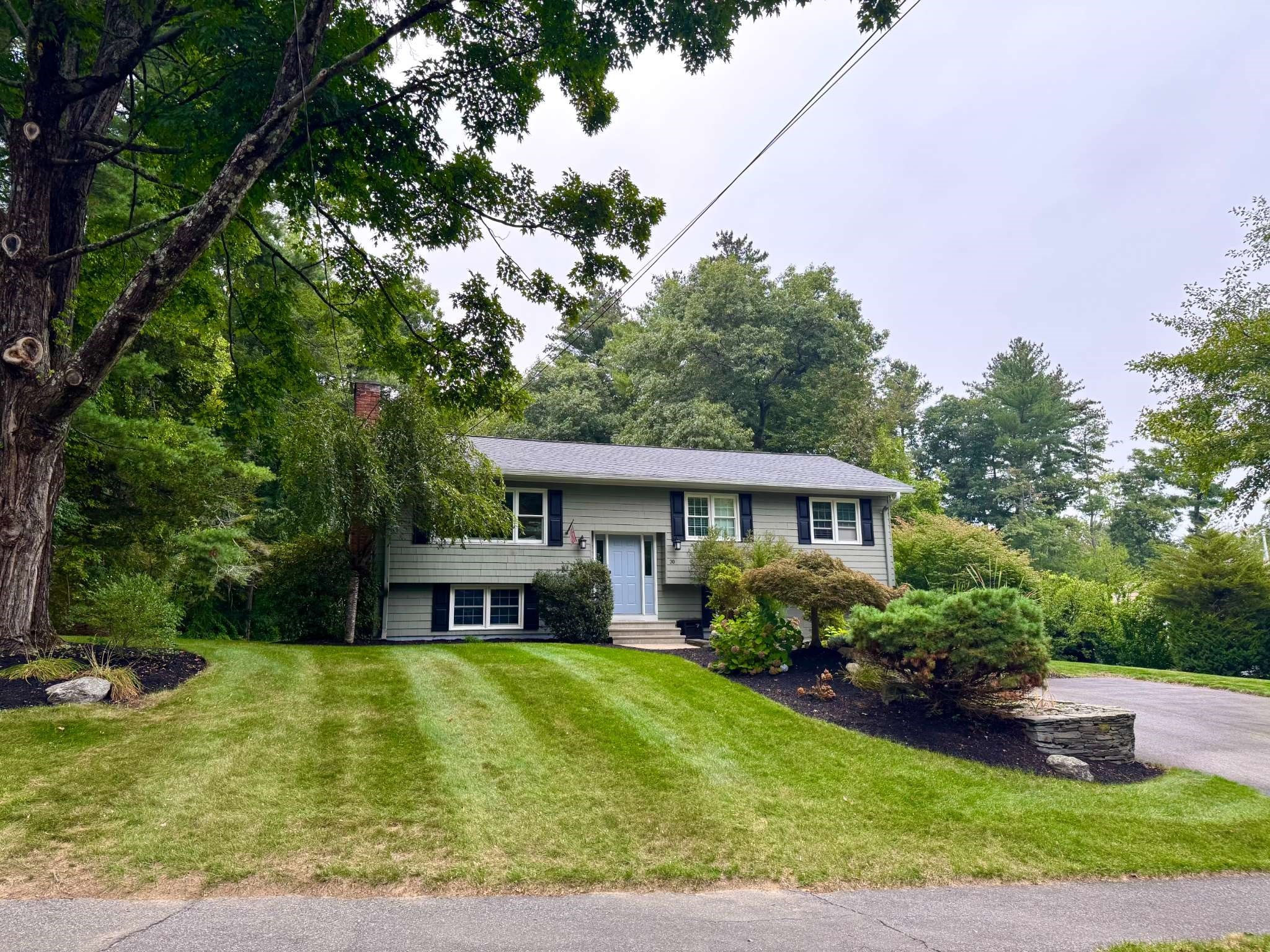 3-bed Single Family at 30 Mohawk Dr, Northborough