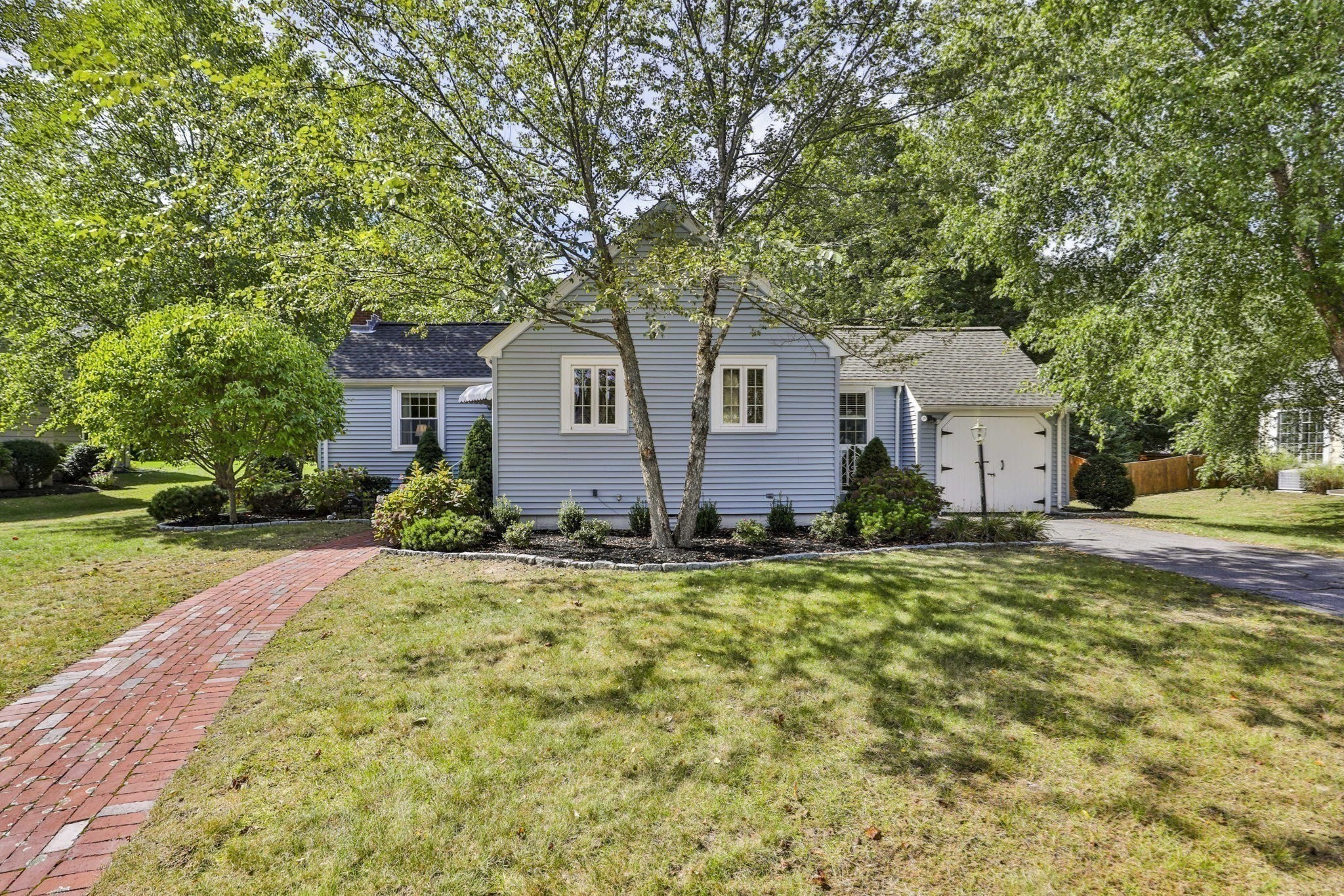 2-bed Single Family at 37 Mingo St, Milton