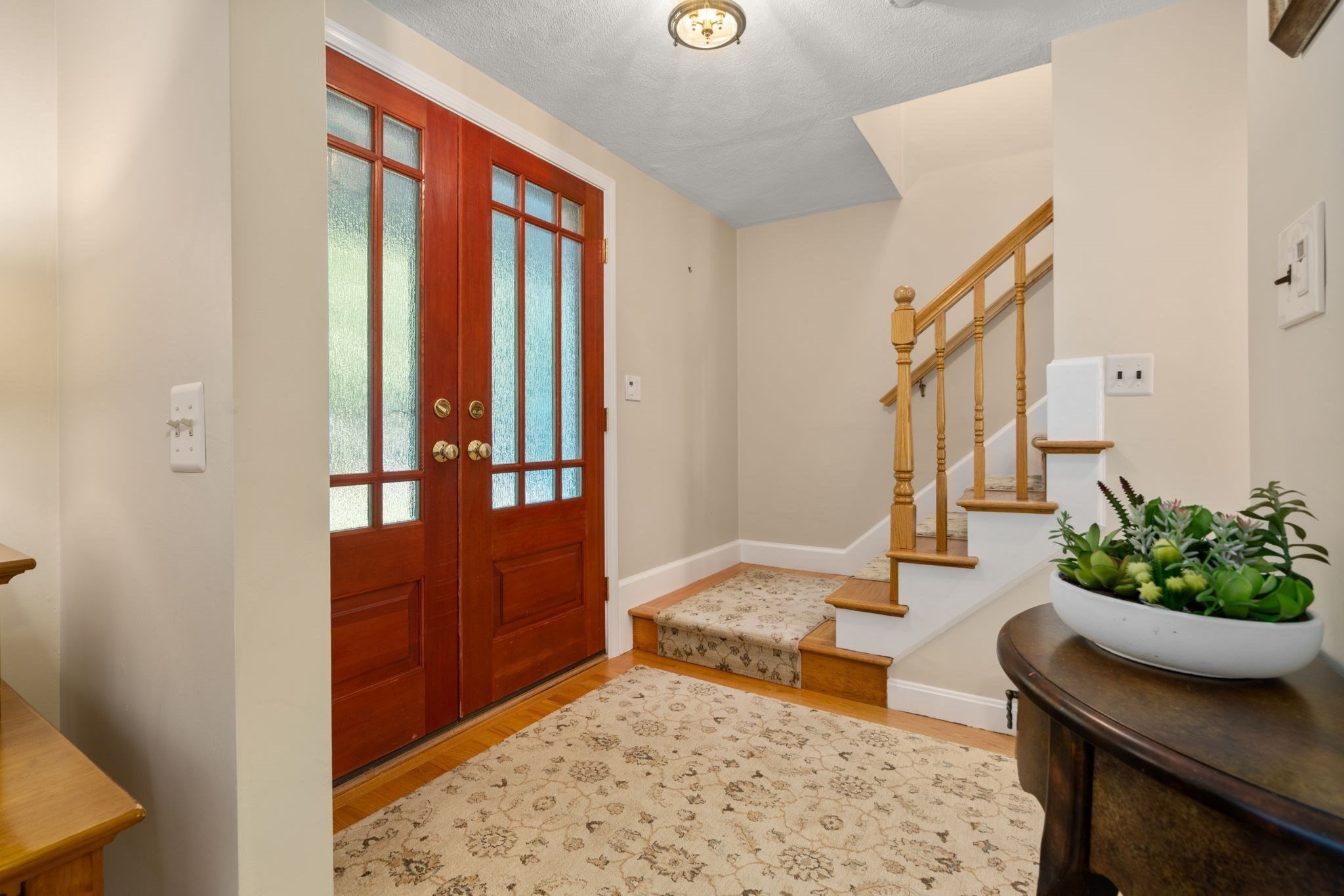Casa Unifamiliar de 4 quartos em 675 Gay Street, Westwood