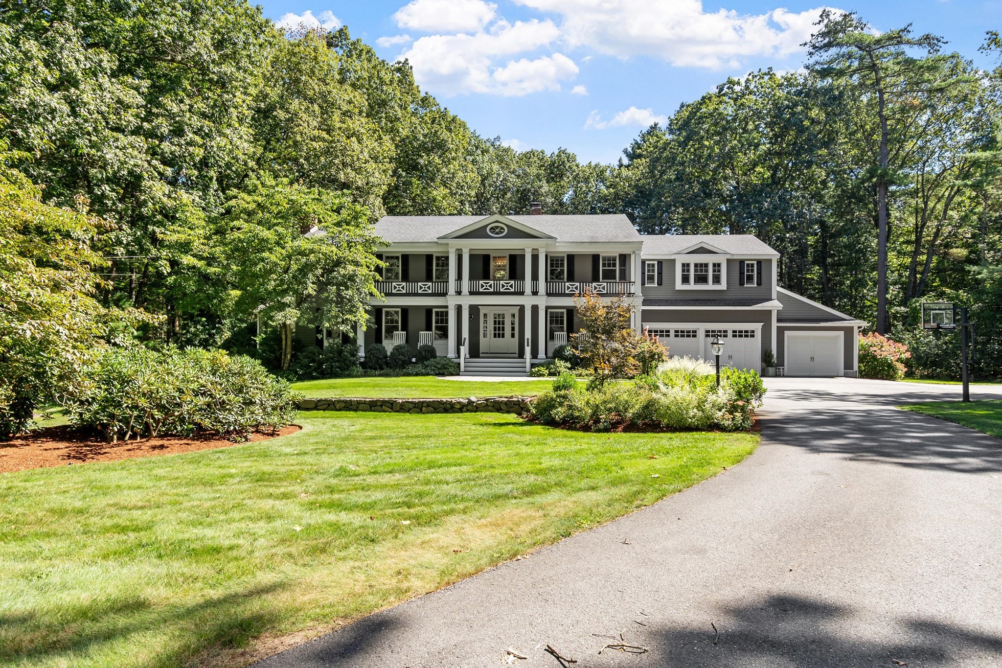 Casa Unifamiliar de 5 quartos em 111 Old Pickard Rd, Concord