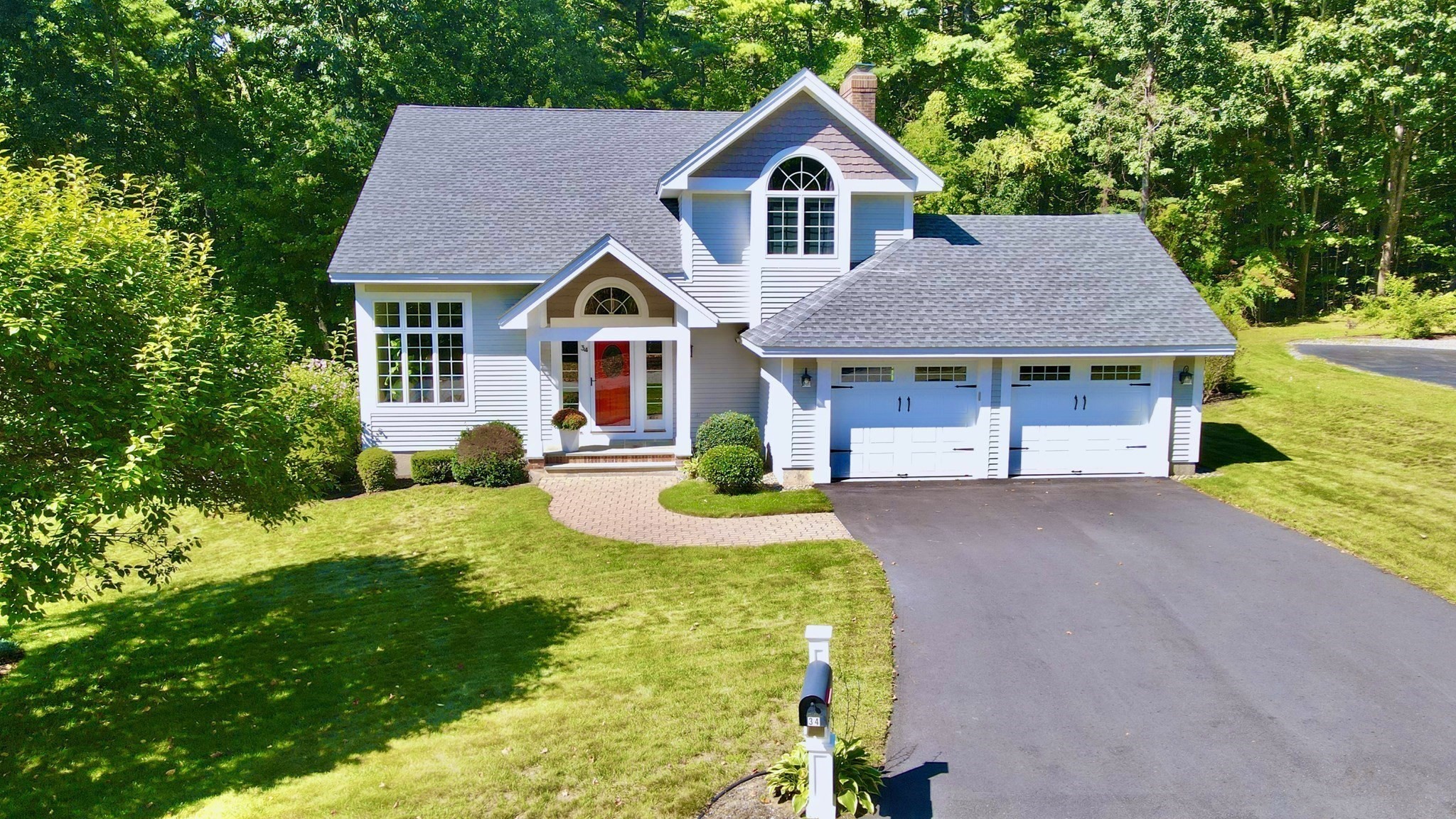 3-bed Single Family at 34 Village Crossing, Fitchburg