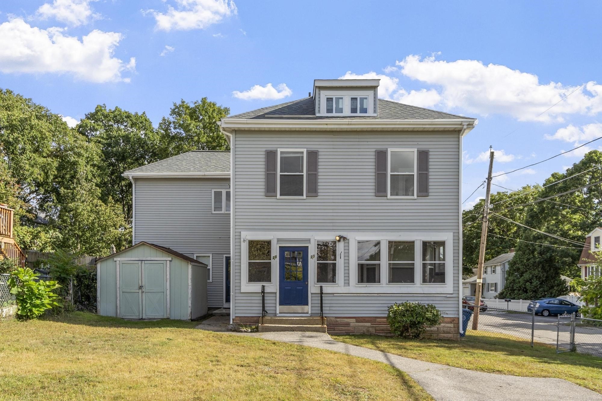 Multifamiliar de 4 quartos em 23 Pinehurst Ave, Billerica