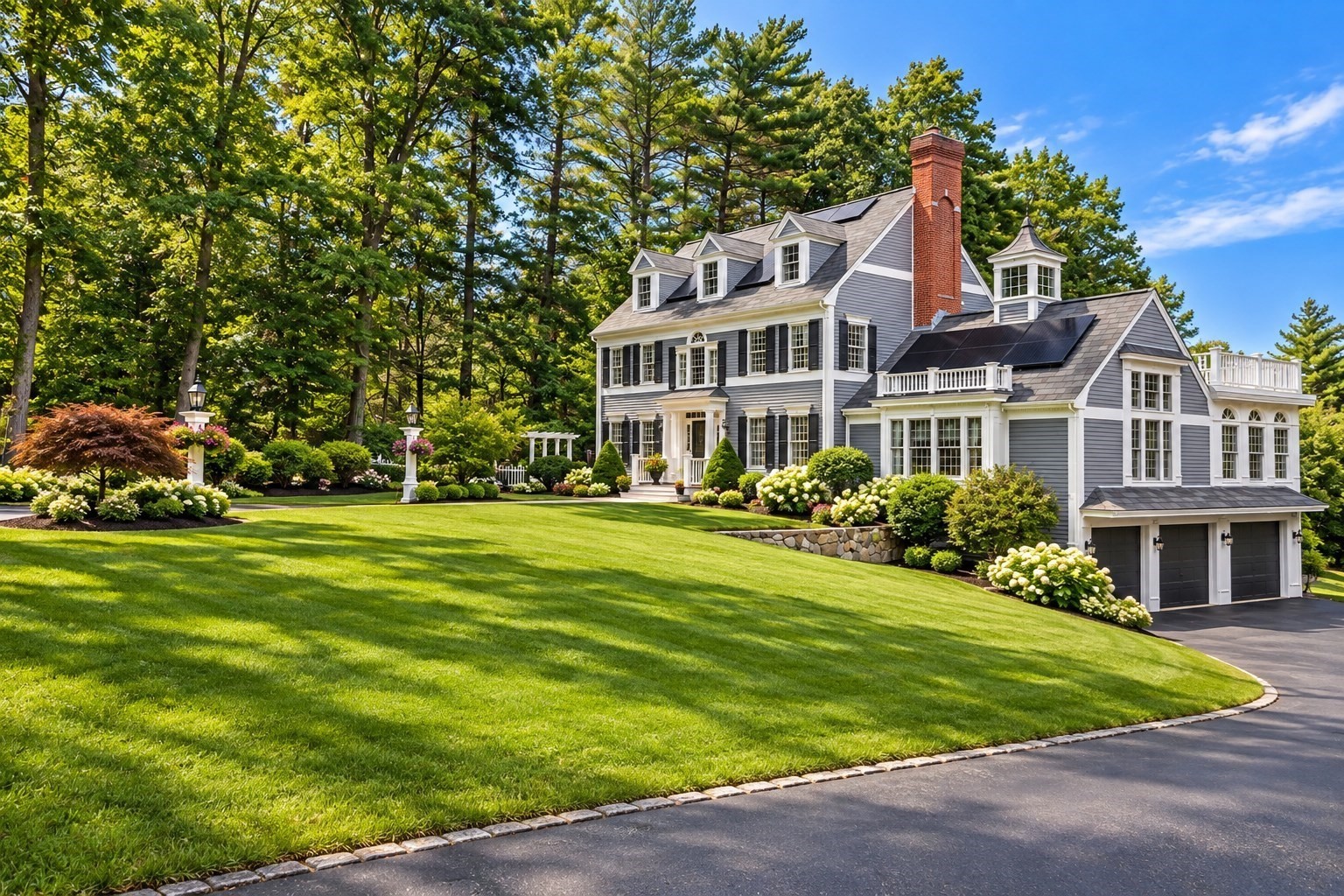 Casa Unifamiliar de 4 quartos em 485 E Broadway, Haverhill