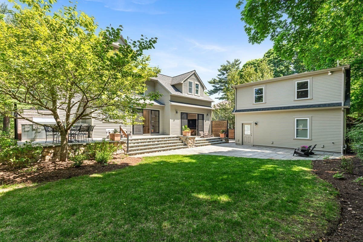4-bed Single Family at 10 Pine Road, Sharon