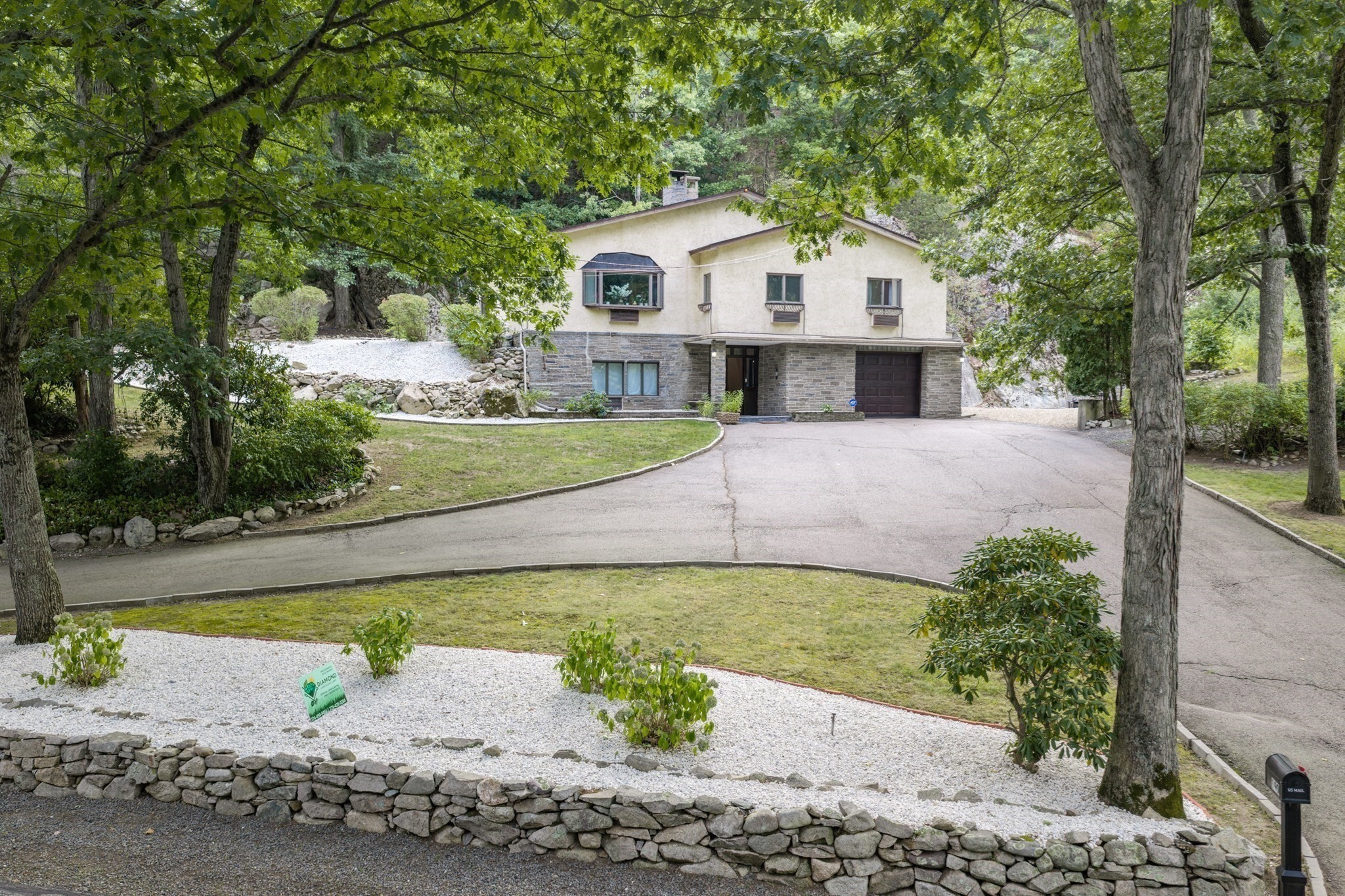 3-bed Single Family at 190 Hawes St, Wrentham