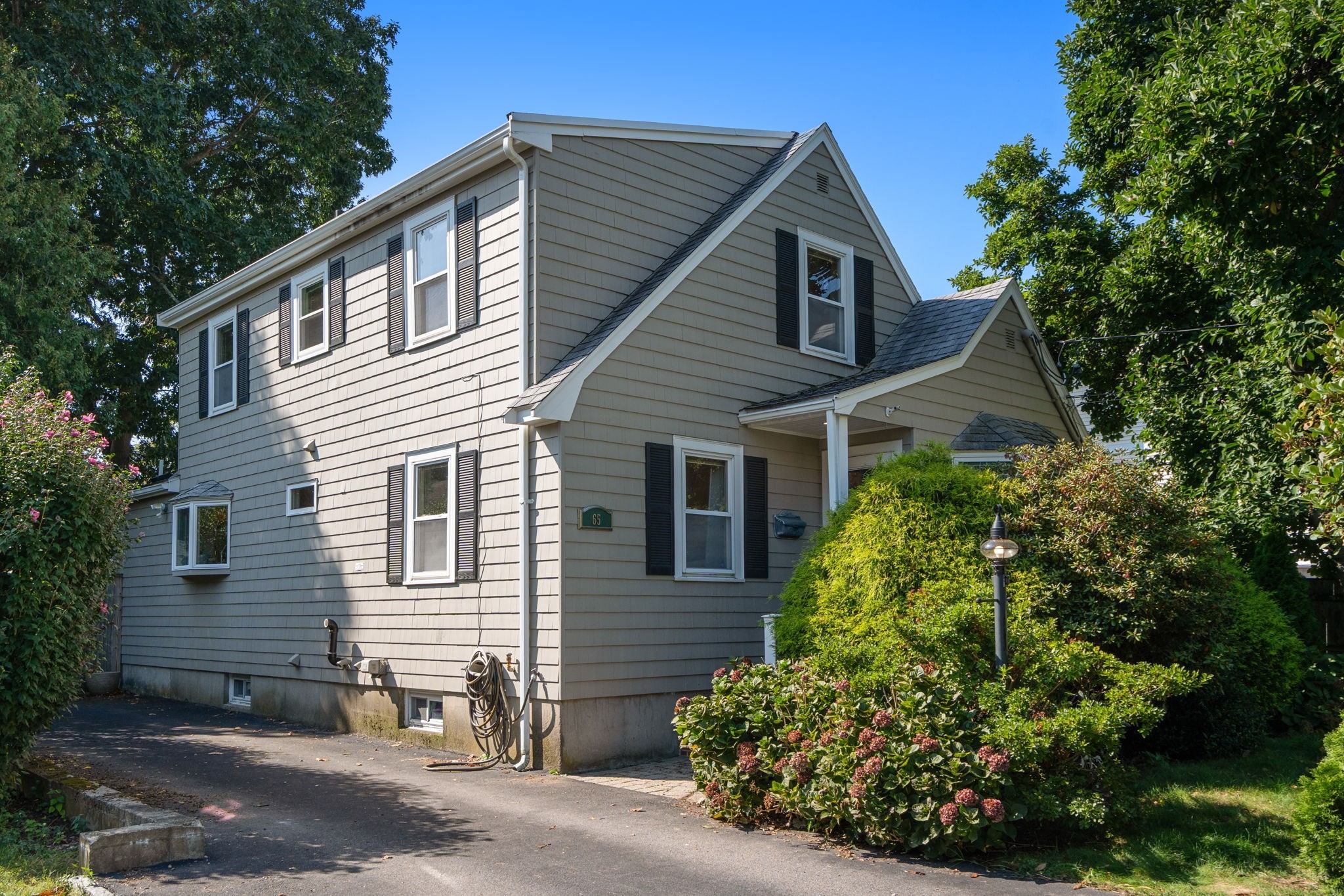 3-bed Single Family at 65 Tarbox St, Dedham