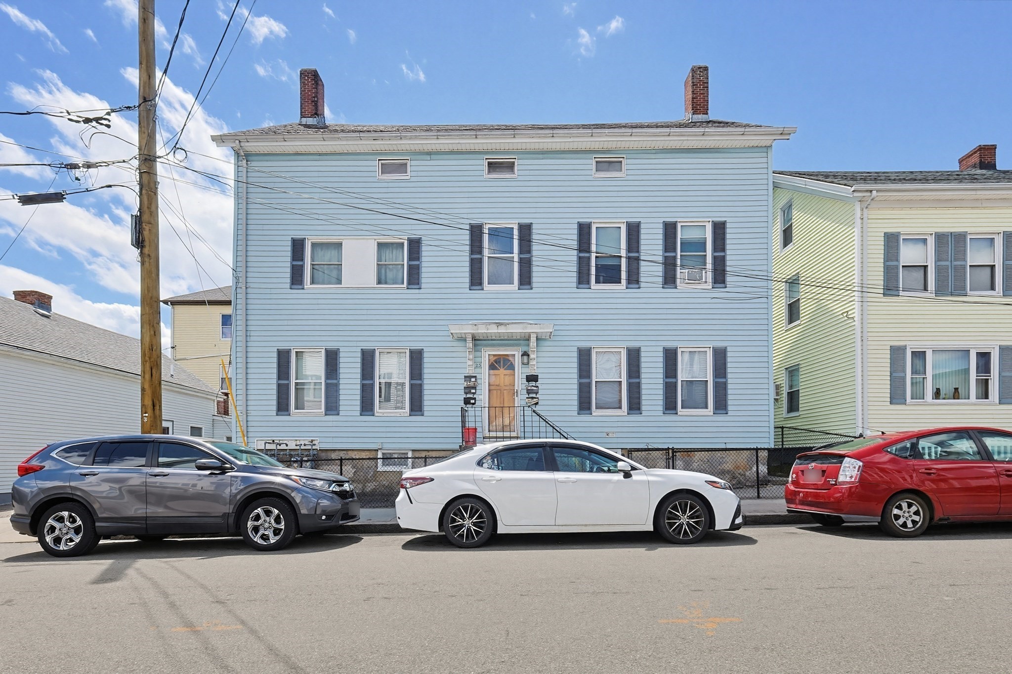 Multifamiliar de 10 habitaciones en 23 Brow Street, Fall River