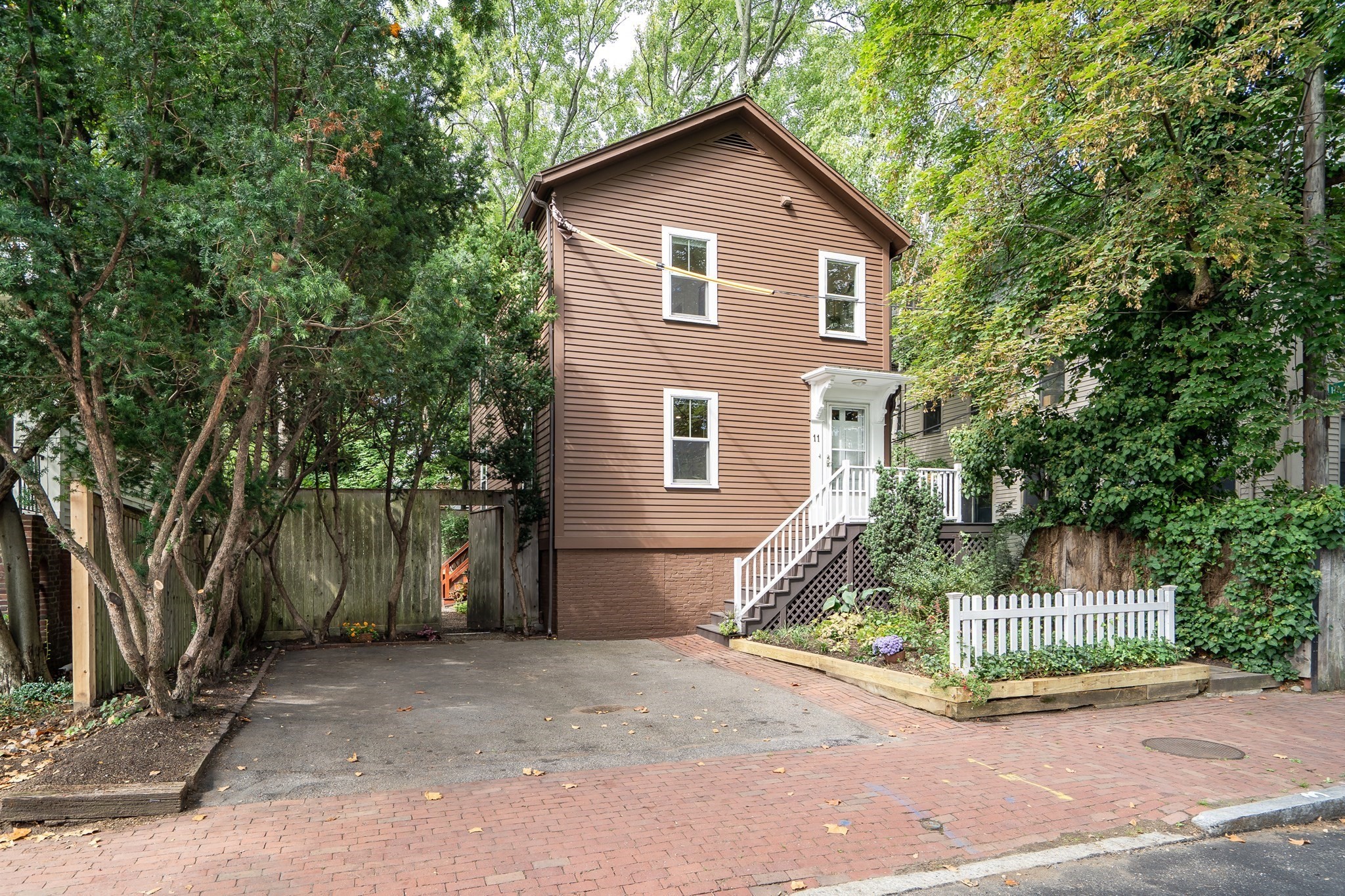 2-bed Condo at 11 Sparks Street # 0, Cambridge