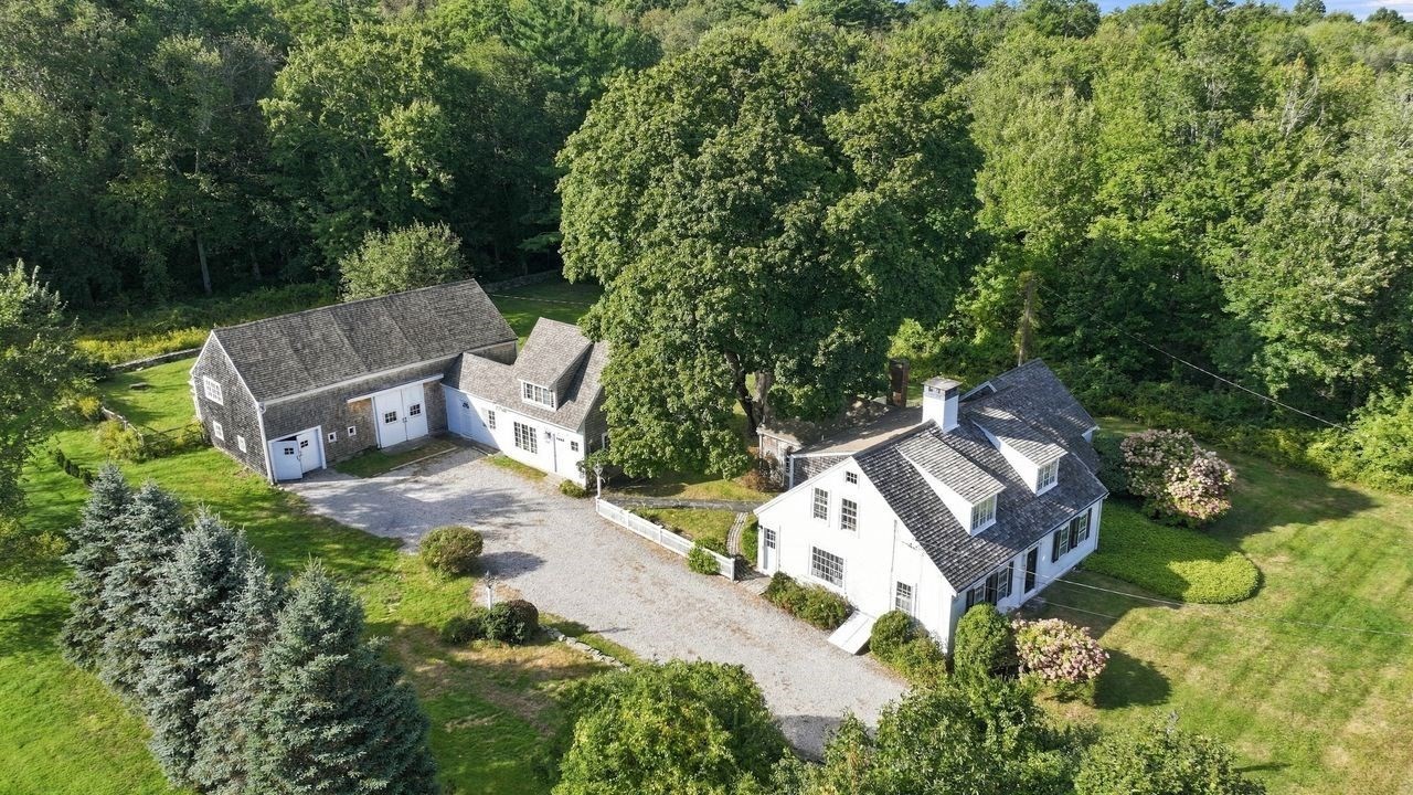 4-bed Single Family at 448 River Street, Norwell