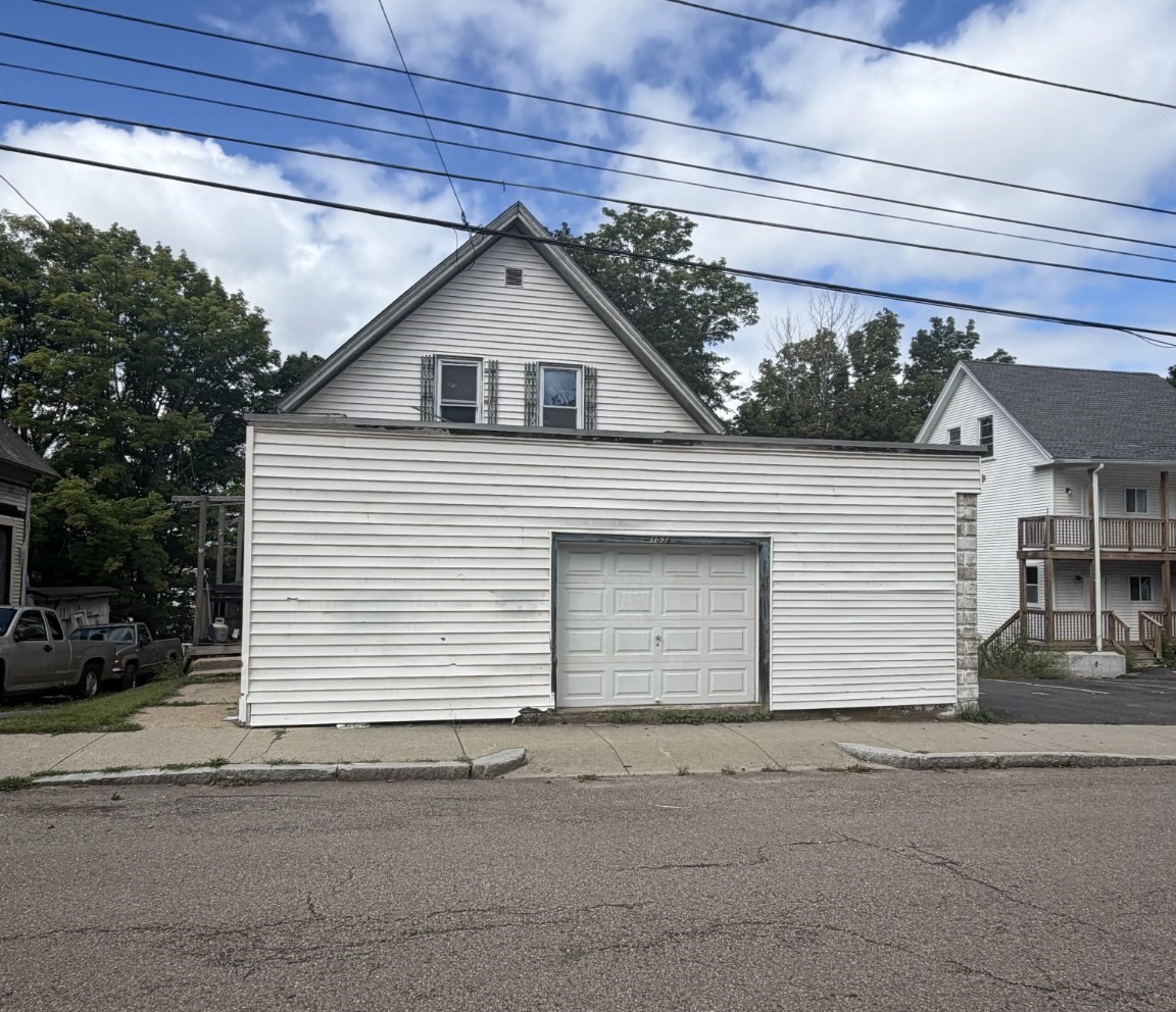 3-bed Single Family at 153 Pine St, Gardner
