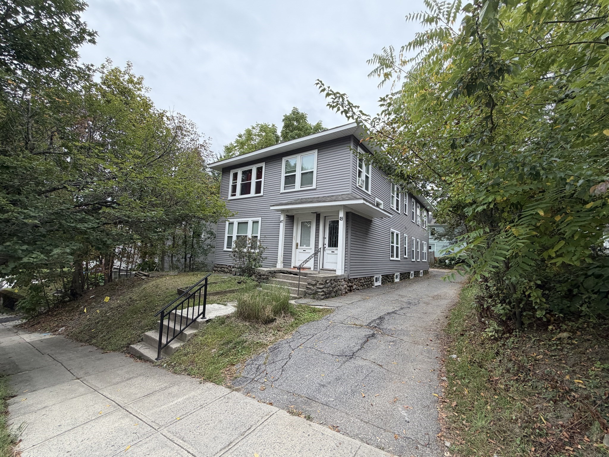 6-bed Multi-Family at 49 Sagamore Rd, Worcester