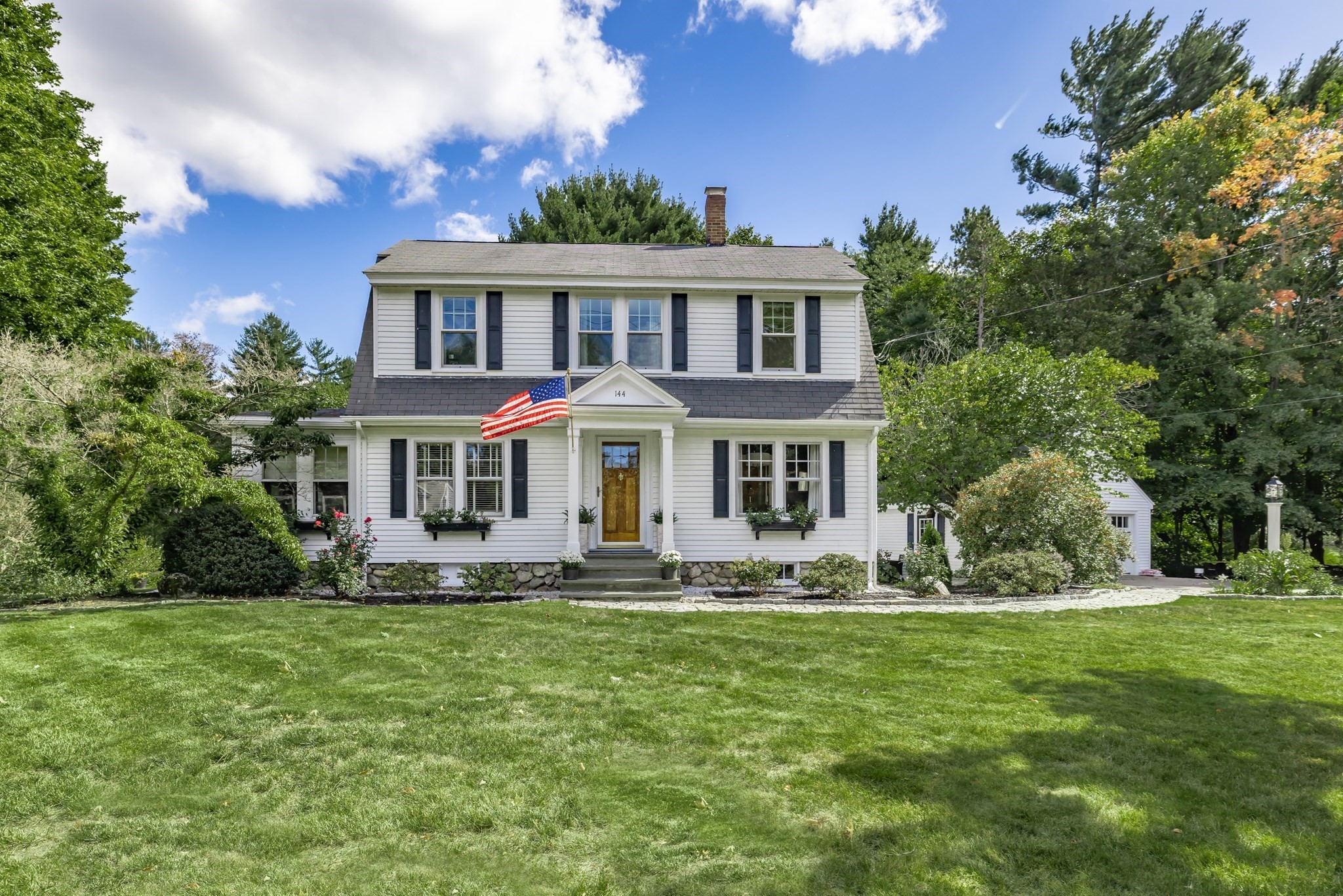 Casa Unifamiliar de 3 quartos em 144 Village Street, Millis