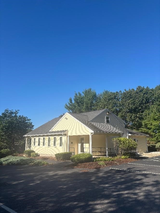 Comercial de 0 habitaciones en 66 East Grove St, Middleboro