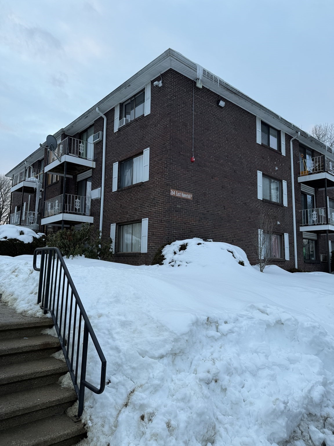 Condominio de 2 habitaciones en 264 East Haverhill # 2, Lawrence