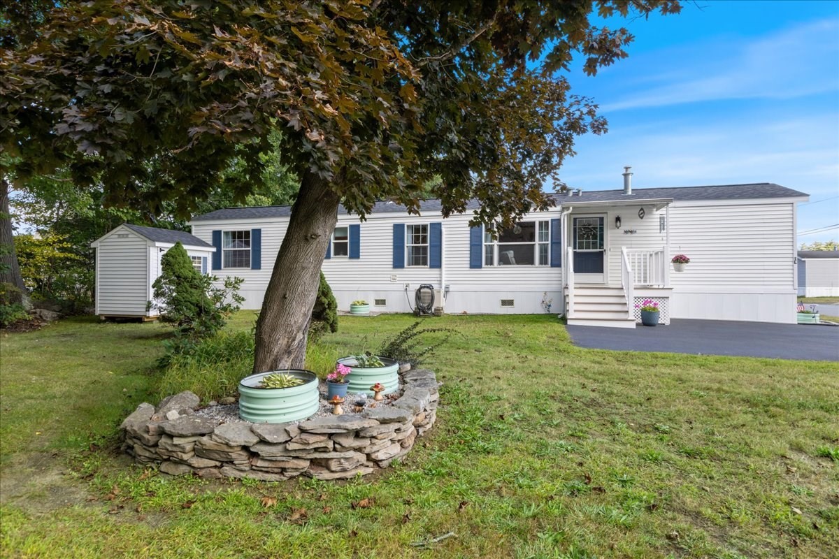2-bed Single Family at 1 Arrow Dr. # L, Salem