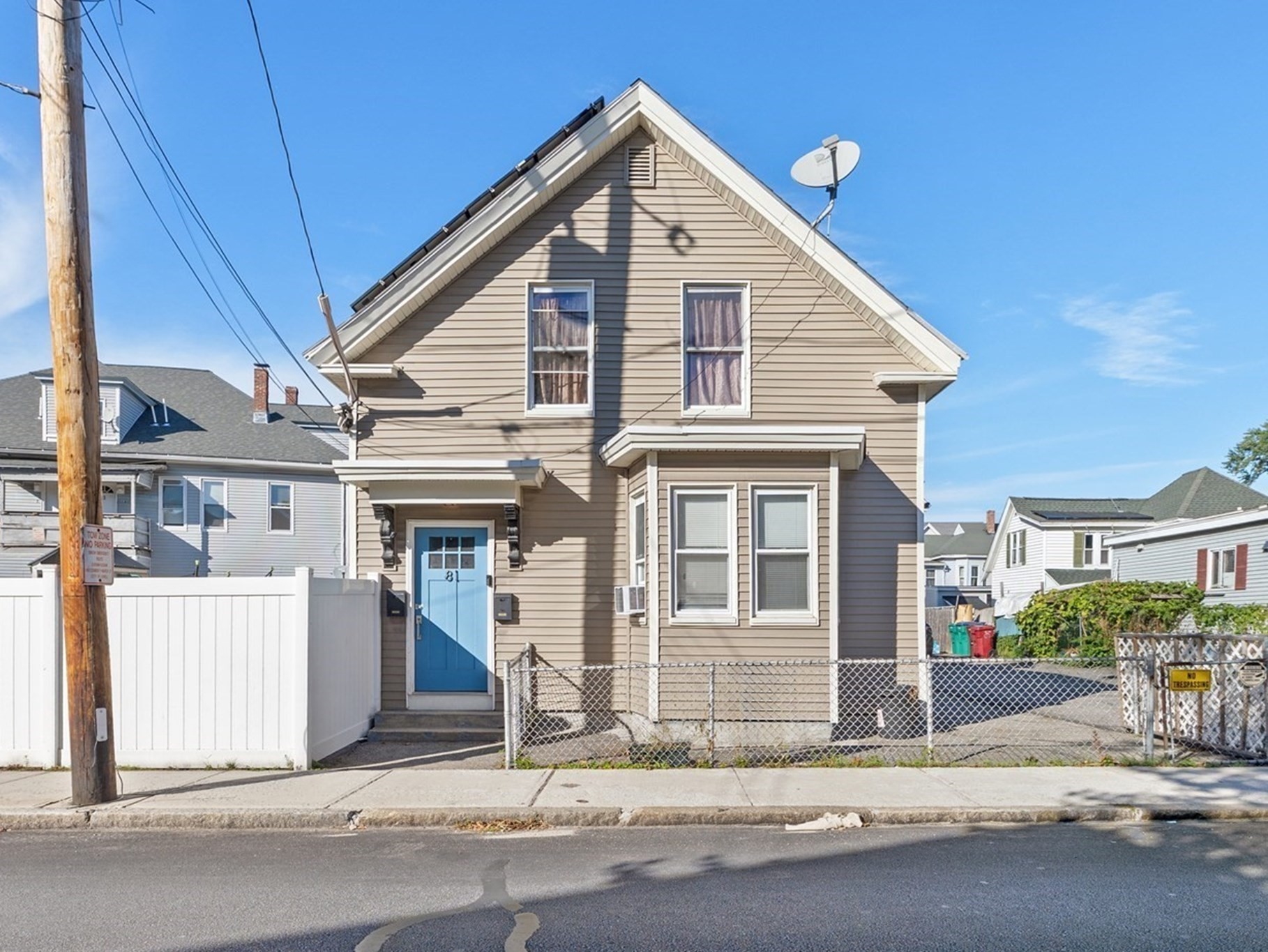6-bed Multi-Family at 81 Liberty St, Lowell