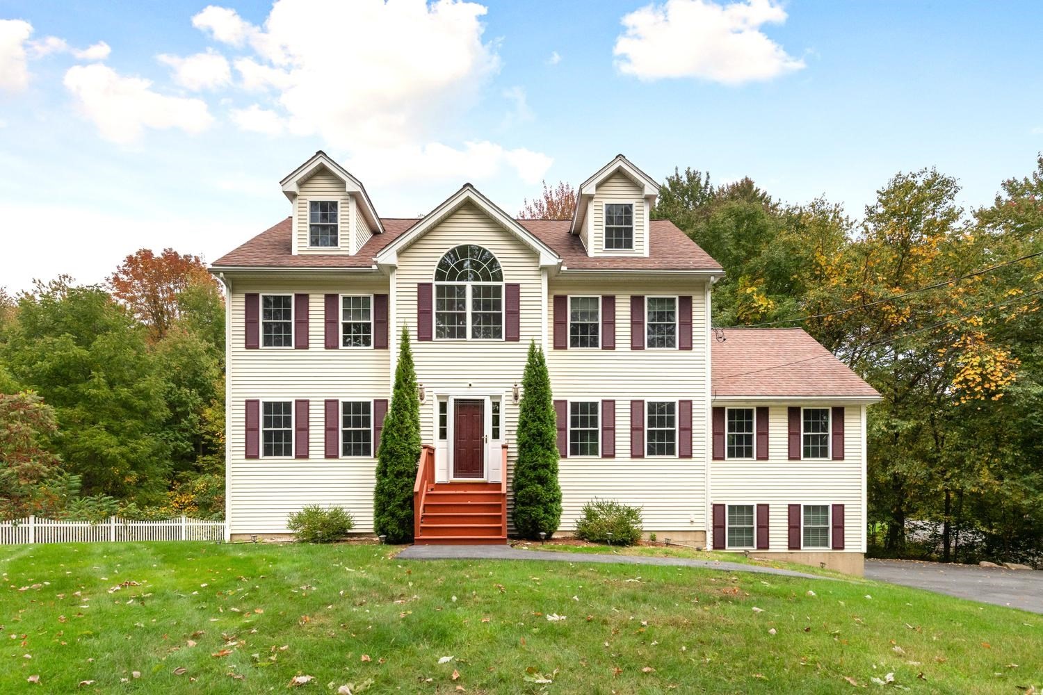 4-bed Single Family at 30 Lowe St, Tewksbury