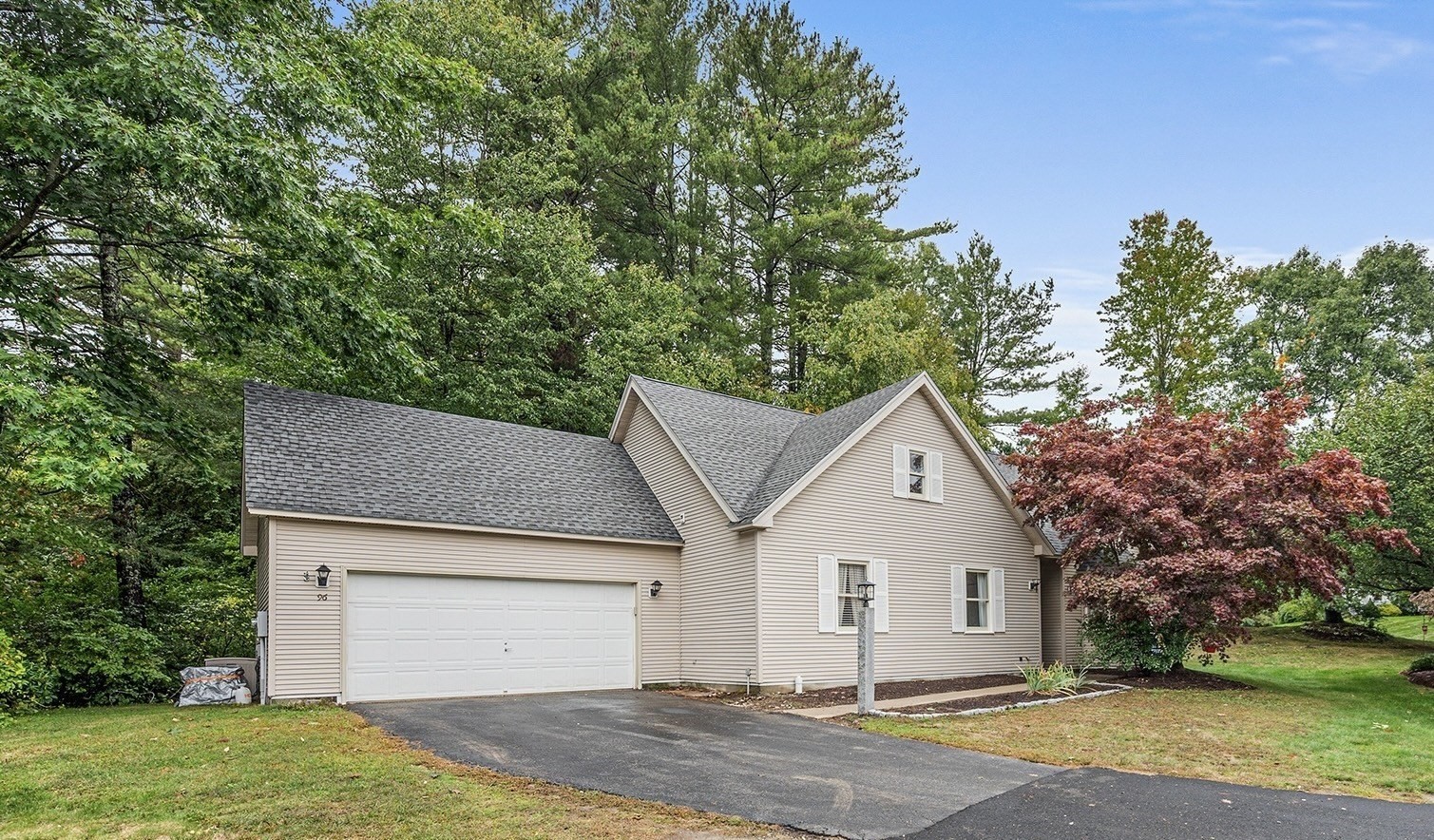 3-bed Single Family at 96 Beechwood Dr, Haverhill