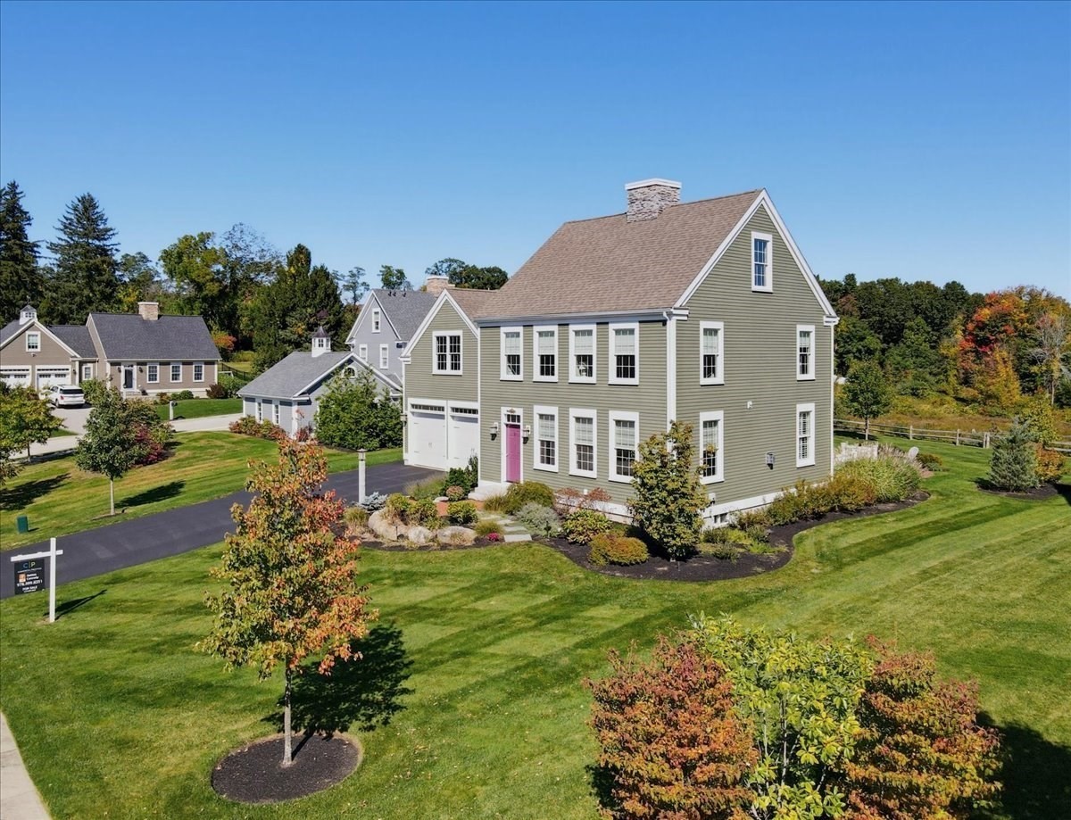 4-bed Single Family at 2 Point Shore Overlook, Amesbury