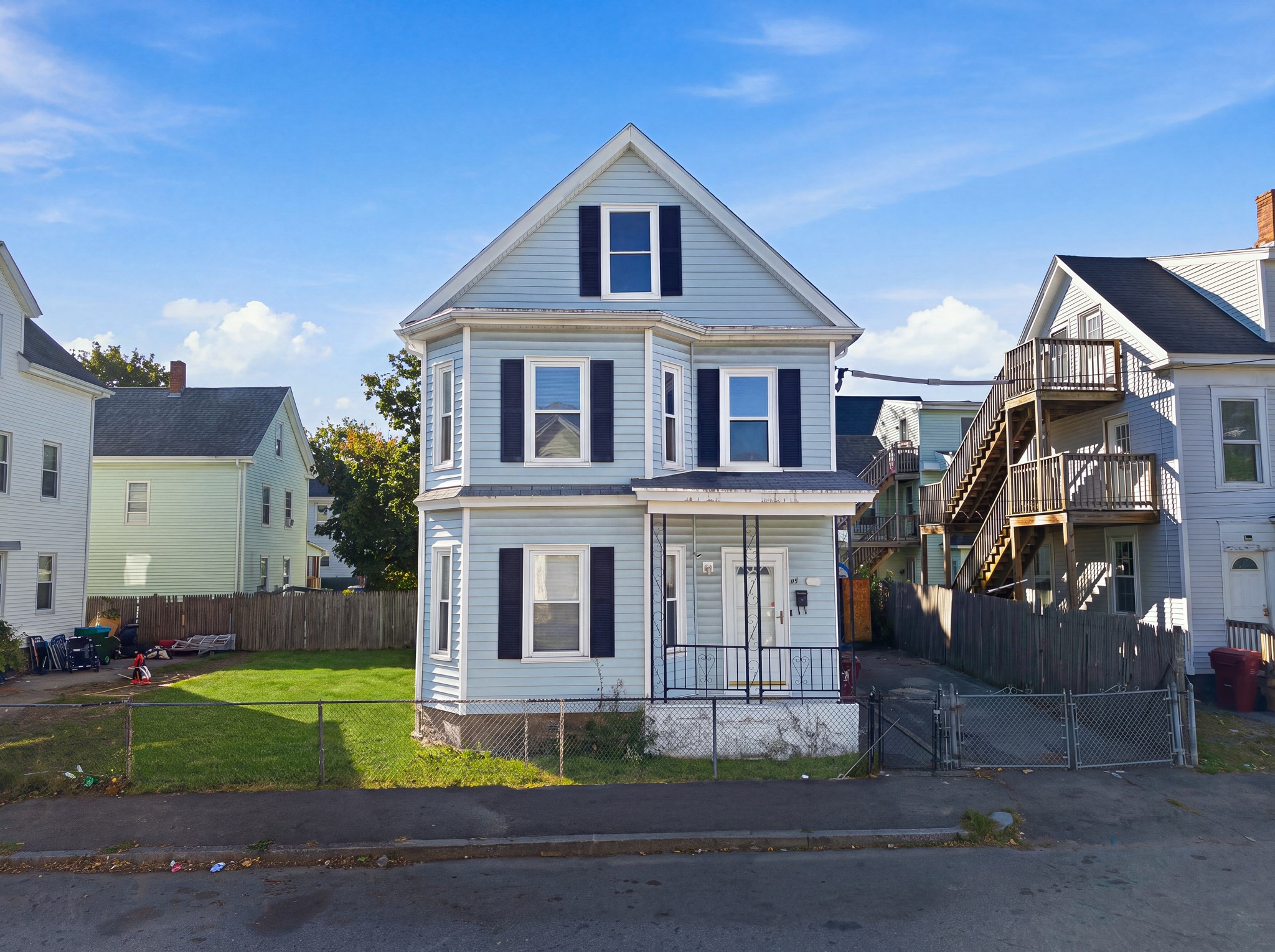 3-bed Single Family at 56 Read St, Lowell