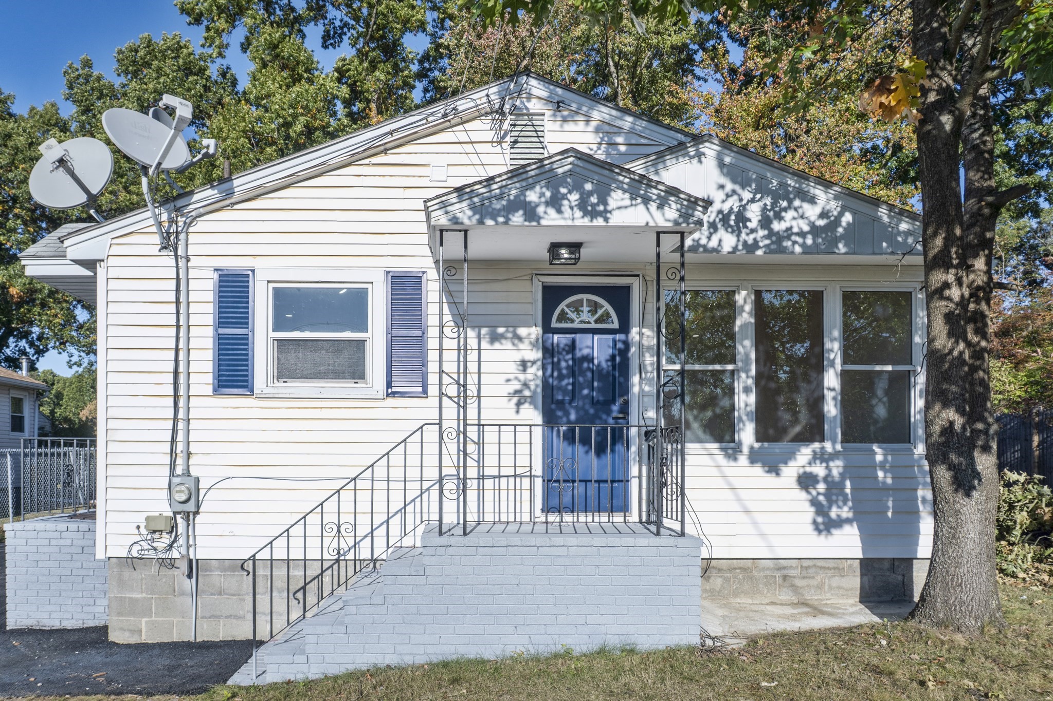 3-bed Single Family at 32 Turnpike St, North Andover
