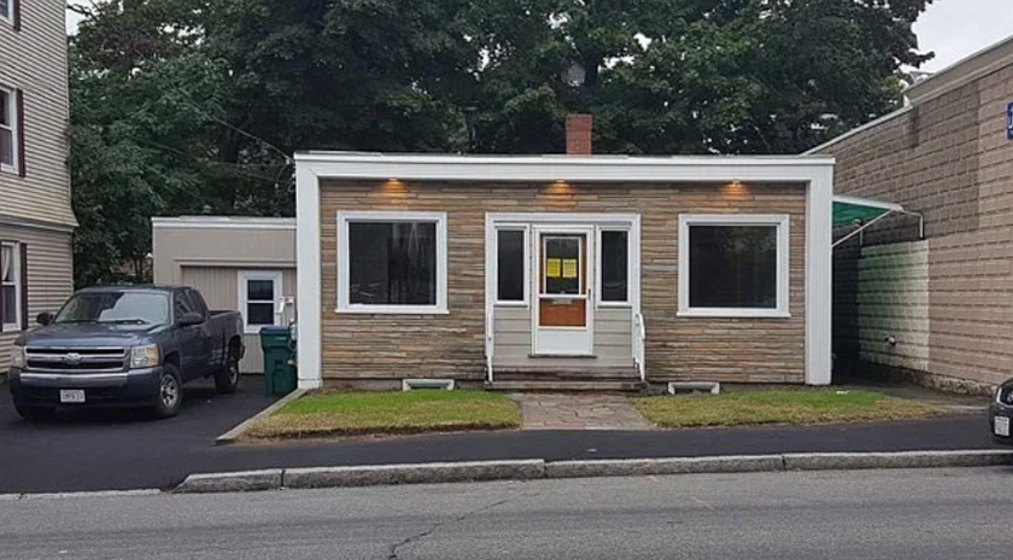 Casa Unifamiliar de 5 quartos em 142 University Avenue, Lowell