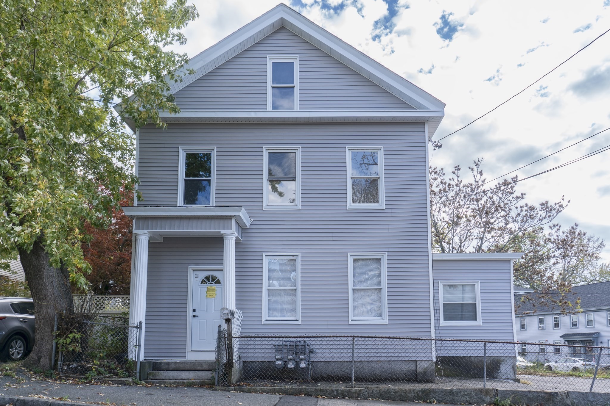 7-bed Multi-Family at 105 Chestnut St, Lowell