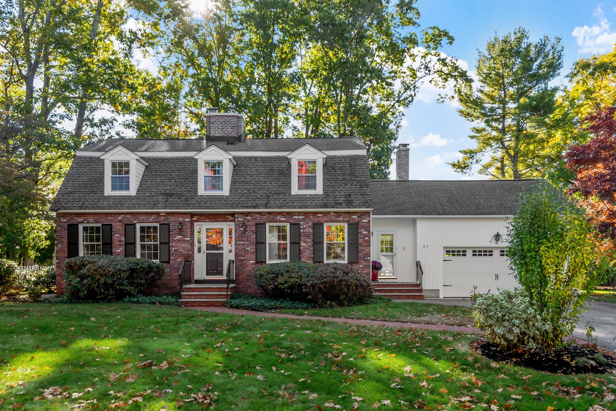 4-bed Single Family at 25 Karlton Circle, Andover