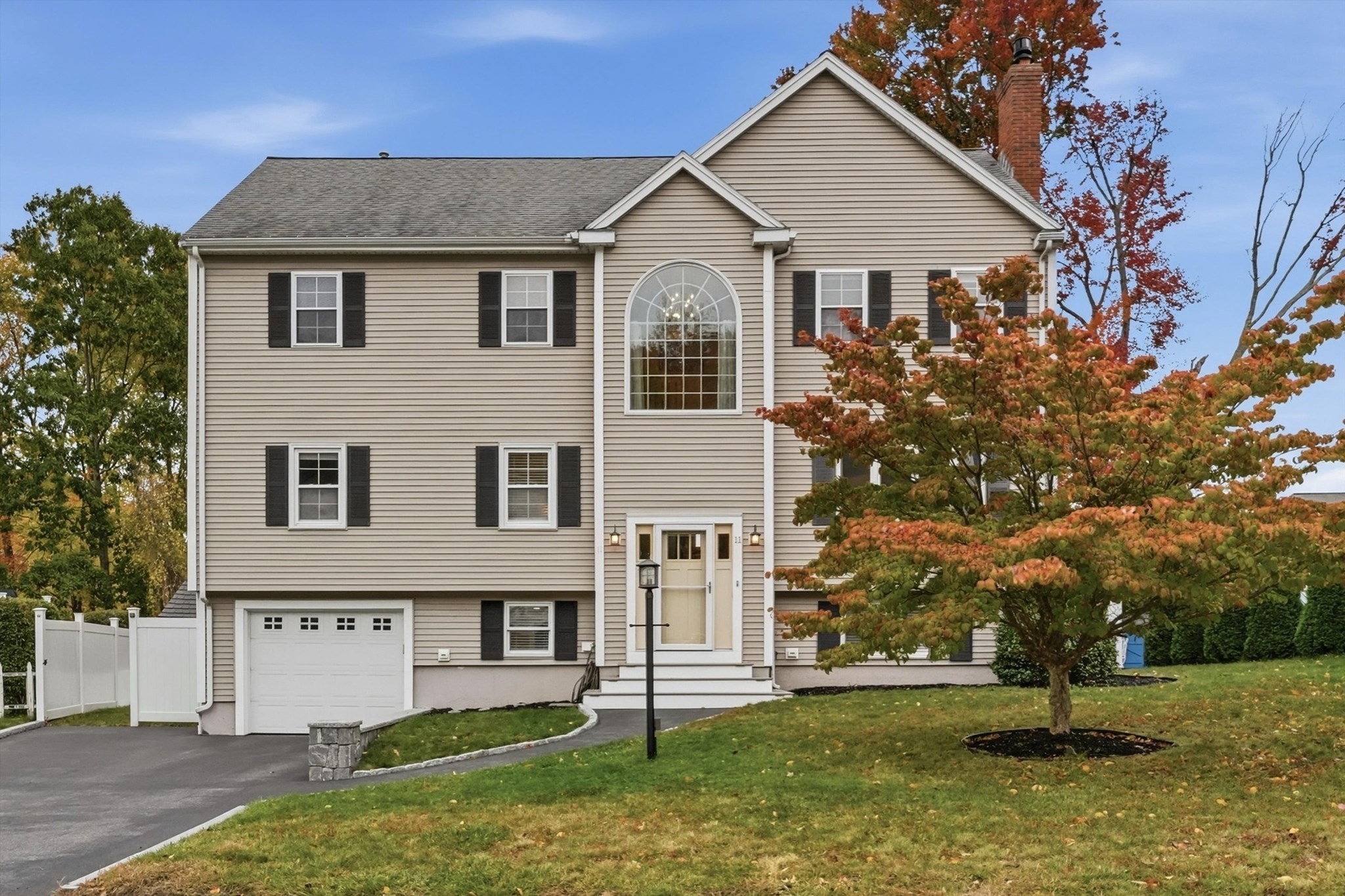 5-bed Single Family at 11 Yellow Brick Road, Haverhill