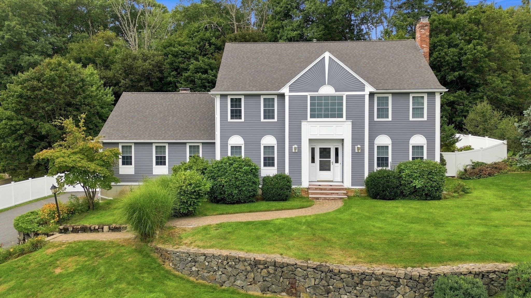 4-bed Single Family at 29 Kara Dr, North Andover