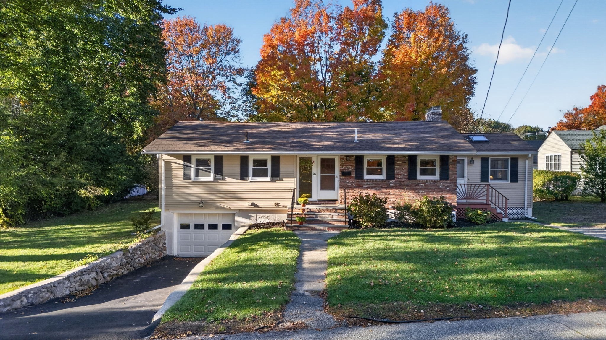 3-bed Single Family at 90 Woodstock St, North Andover