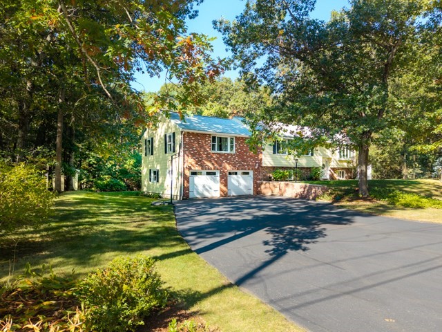 4-bed Single Family at 5 Pomeroy Rd, Andover