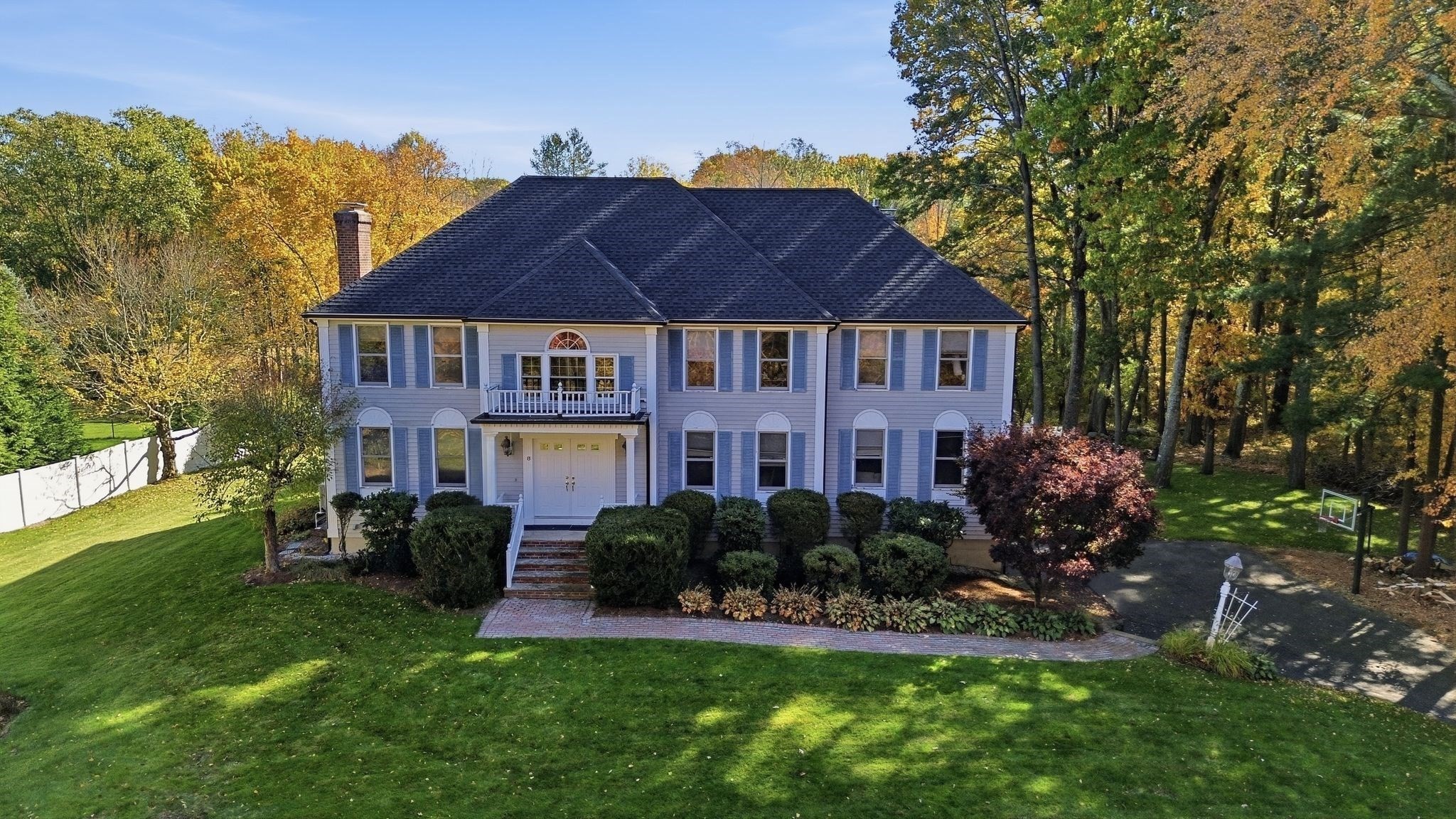 4-bed Single Family at 8 Cloverfield Dr, Andover