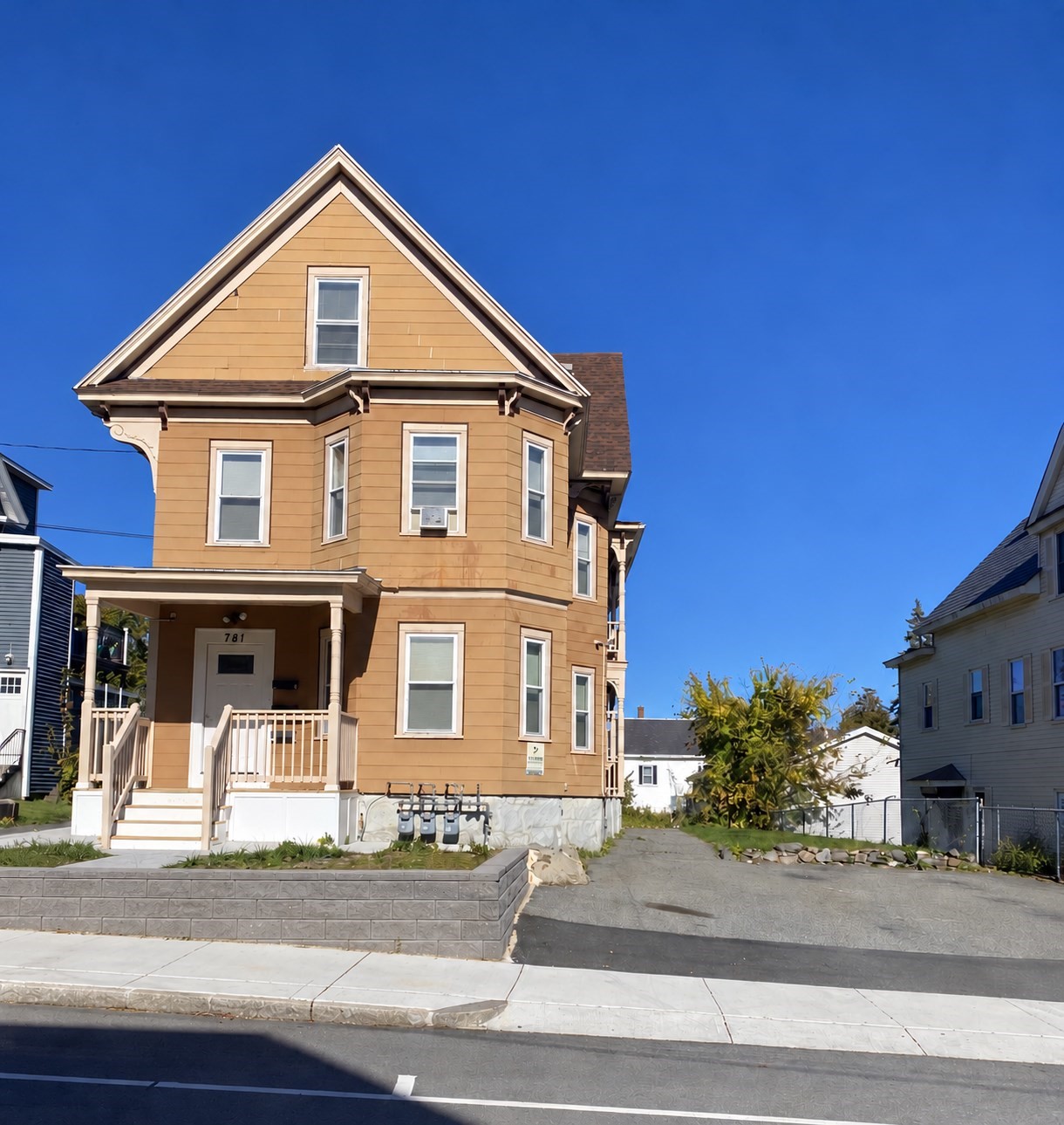 8-bed Multi-Family at 781 Broadway St, Lowell