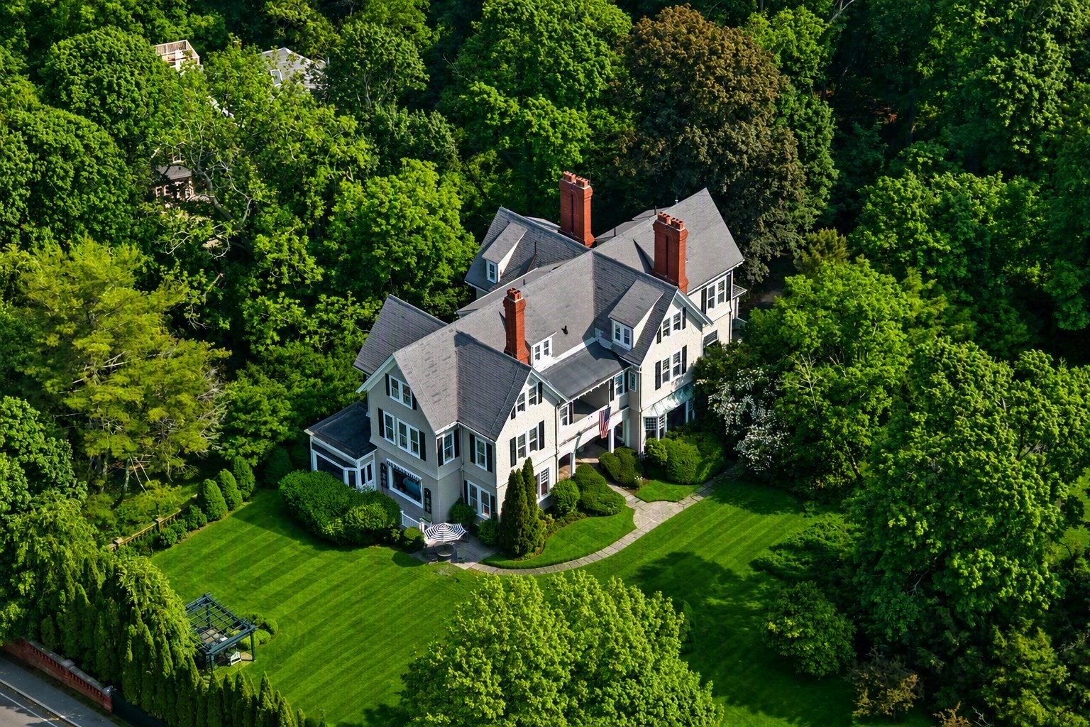 6-bed Single Family at 51 Cliff Street, Nahant