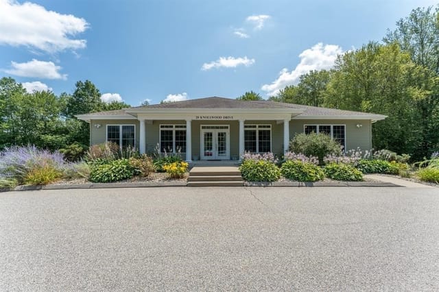 0-bed Commercial at 20 Knollwood Drive, Canterbury