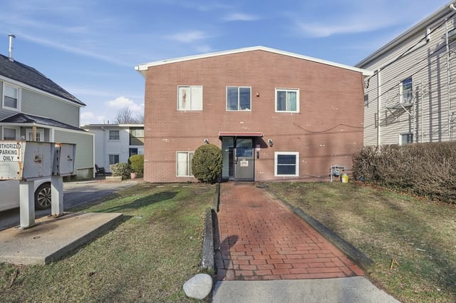27-bed Multi-Family at 99 Irving Street, Fall River
